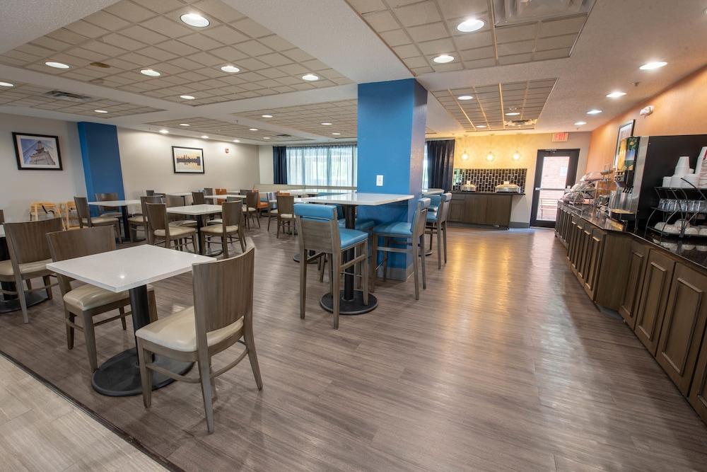 Hotel Wingate By Wyndham Indianapolis Airport Plainfield Exterior foto